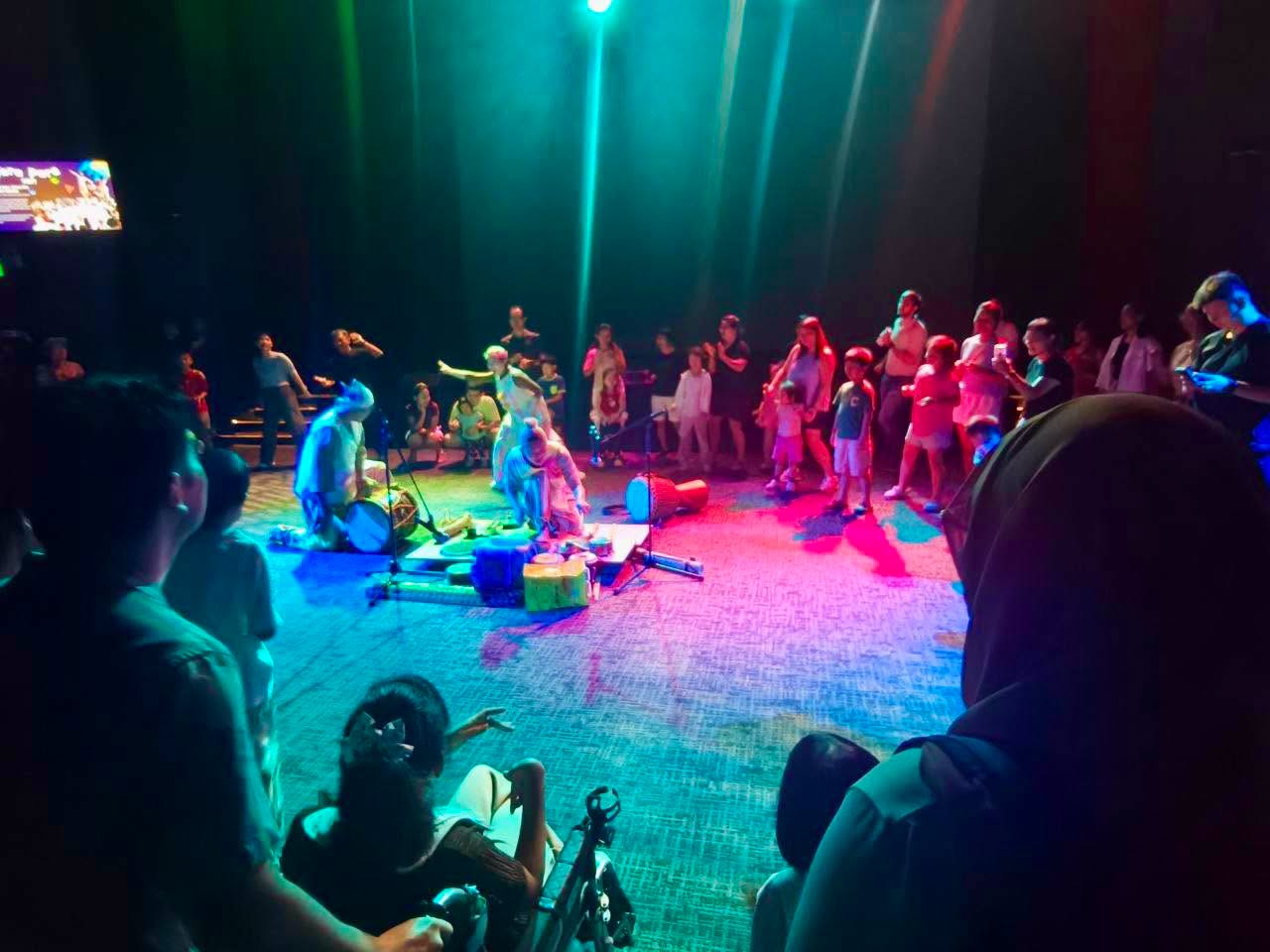 Para Para PARTY Brings Community Together at Festive Arts Theatre