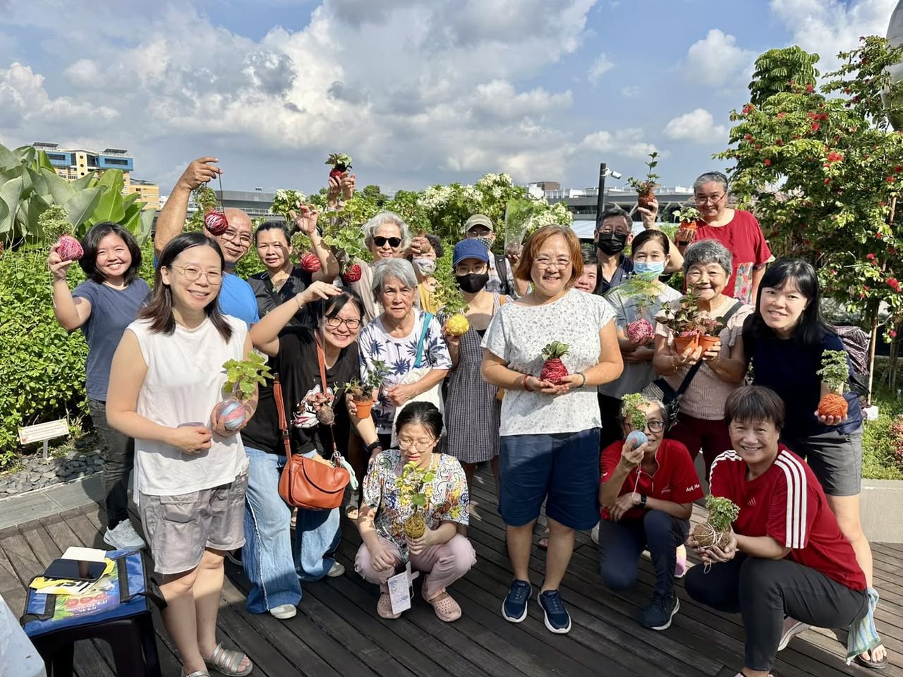 The vibrant atmosphere of the Kokedama workshop at OTH Wellness Garden