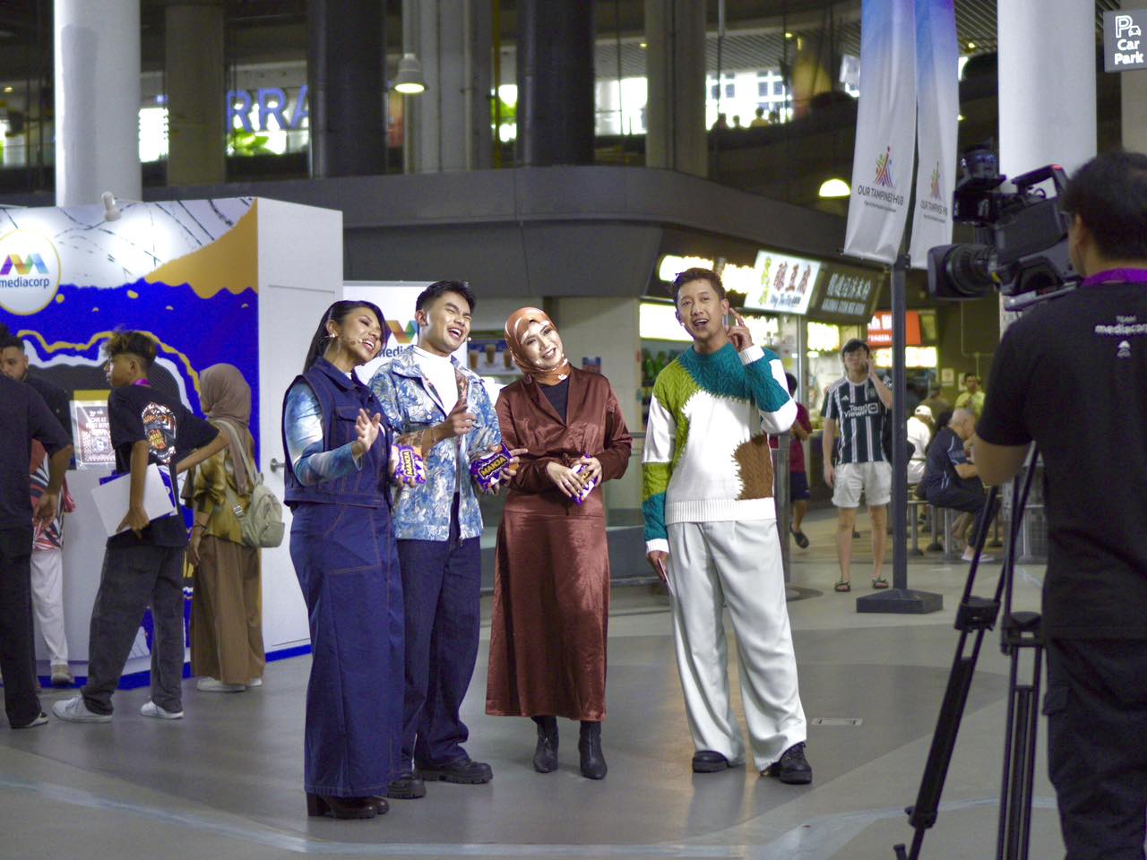 Chef Rashid and Chef Khaled demonstrating cooking at MANJA