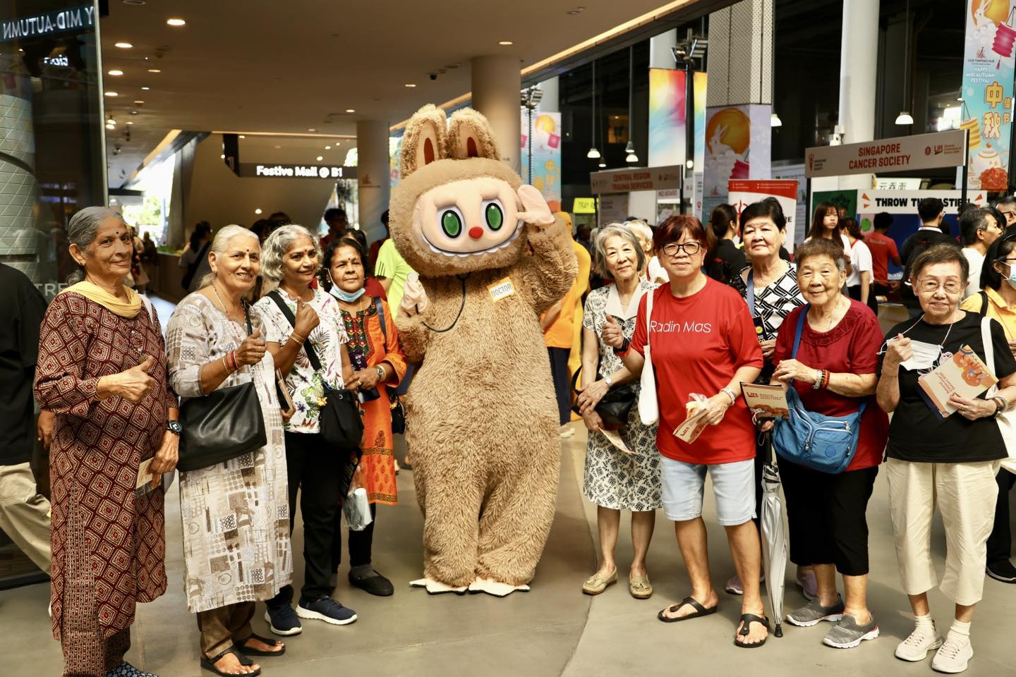Minister Masagos Zulkifli interacting with seniors