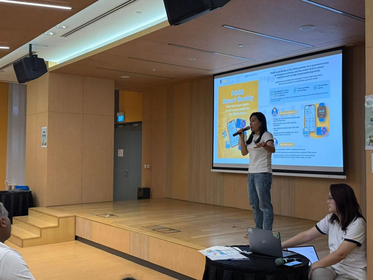 Enthusiastic participants and instructors at the OTH Kids Club financial workshop