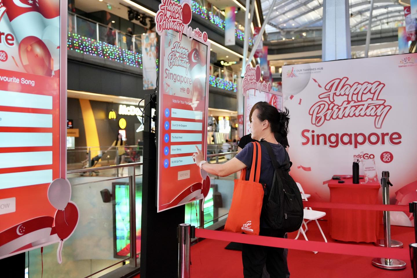 Visual celebrating Singapore's National Day and its iconic songs.